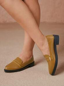 CUCCOO CURVES Plus Size Wide Fit Platform Thick Sole Shoes, Flat Pointed Toe Solid Black High Vamp Lace-Up Oxfords, English Style Shoes Women