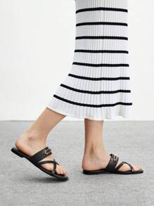 CUCCOO BIZCHIC Women's Casual Metal Decor Flat Sandals For Daily Wear - Black - View 4