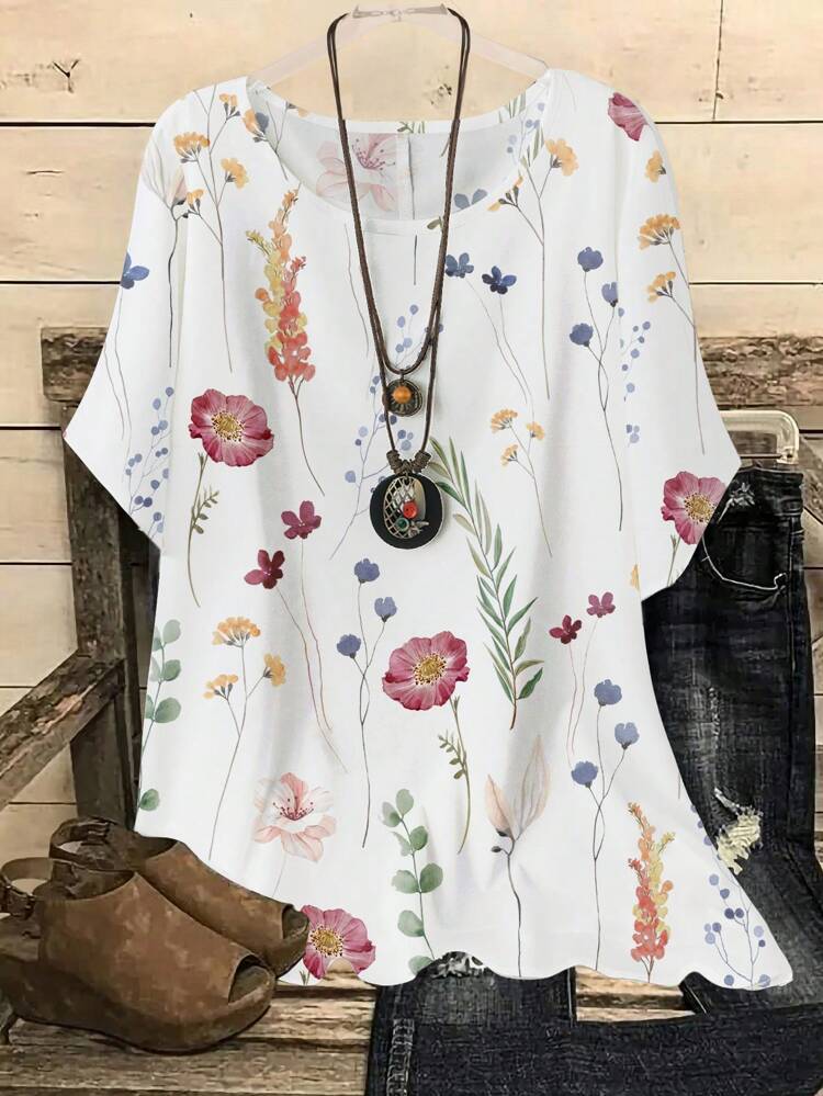 Women's Casual Floral Print Woven Fabric Blouse With Three-Quarter Sleeves And A Round Neckline For Everyday Comfort