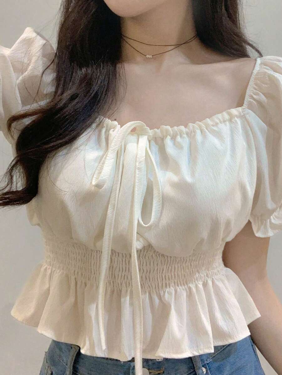 DAZY 短款系腰泡泡袖女式衬衫、荷叶边、娃娃装上衣 - 米色 - 查看 1