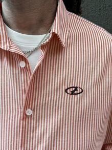 Manfinity RebelGame Camisa de manga larga con estampado de rayas, holgada, para hombres - Rojo - Ver 4