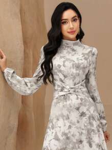 Graceveil 女式雪纺花卉印花立领灯笼袖腰部交叉设计阿拉伯风格连衣裙，端庄 - 灰色 - 查看 4