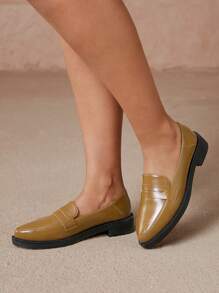 CUCCOO CURVES Plus Size Wide Fit Platform Thick Sole Shoes, Flat Pointed Toe Solid Black High Vamp Lace-Up Oxfords, English Style Shoes Women