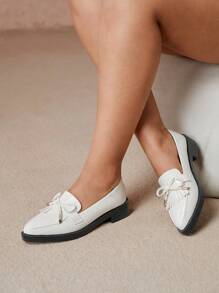 CUCCOO CURVES Plus Size Wide Fit Wedge Thick Bottom Shoes, Pointed Toe Solid Color High Vamp Fringe Shoes, British Style Women Shoes - White - View 4