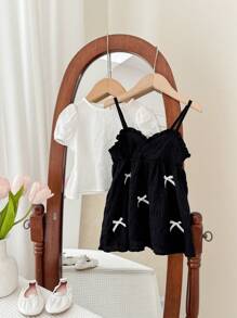 SHEIN 2 pièces Ensemble robe à bretelles mignonne avec nœud papillon et Top à manches courtes pour bébé fille, été