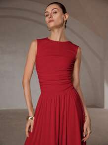 Aveloria Modichic 白色极简设计感高端知性奢华百褶圆领无袖连衣裙 - 紅色 - 查看 3