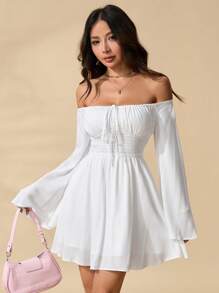 SHEIN PETITE Vestido romántico con hombros descubiertos, mangas acampanadas y cintura - Blanco - Ver 4