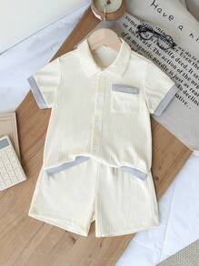 SHEIN Streecool Kids 2件套幼儿男童纹理面料撞色开衫衬衫和短裤套装 - 彩色 - 查看 4