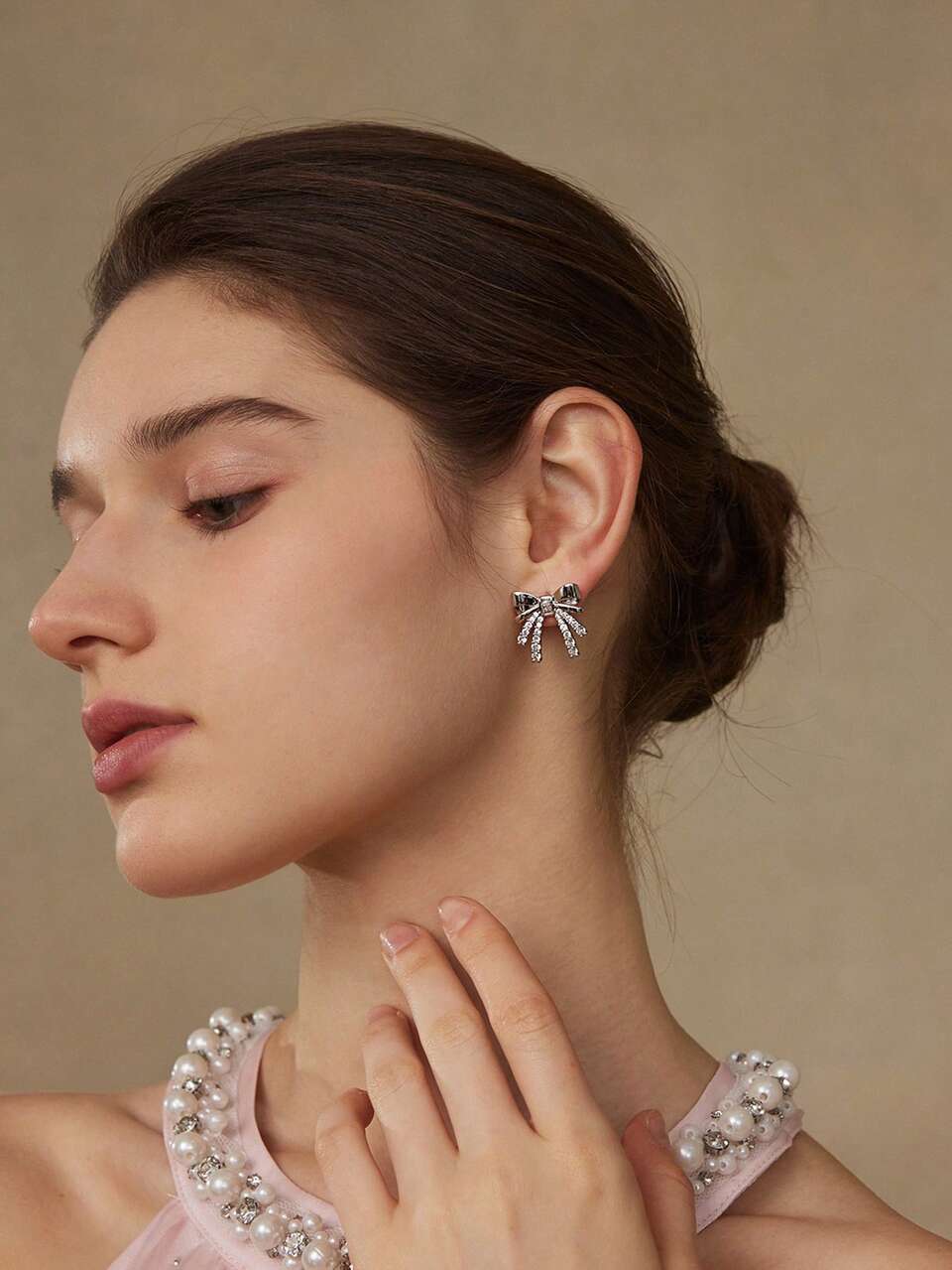 MOTF PENDIENTES DE PERILLA MINIMALISTAS DE PLATA CON RHINESTONES EN FORMA DE LAZO
