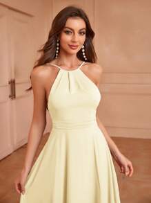 Aureia 挂脖领、低背、褶皱腰、 A 字形轮廓、不对称荷叶边后背伴娘礼服（成人） - 黃色 - 查看 4