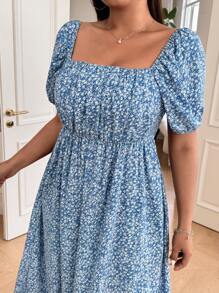 SHEIN EZwear Plus Size Ditsy Floral Square Collar Vacation Casual Dress - Blue - View 5