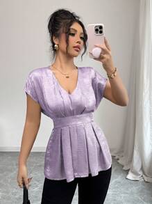 Selianne Blusa elegante de estilo francés con cuello en V, hombros fruncidos y plisados, y mangas abullonadas, con detalles dorados, para uso en la oficina - Púrpura malva - Ver 1