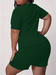 Calvaya 大尺碼圓領字母印花短袖T恤和褲襪2件套裝，夏季 - 墨綠色 - 查看 2