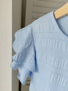 SHEIN Tween Girls Textured Woven Round Neck Ruched Ruffle Trim Fitted Casual Top, Holiday Vibe, French Elegance, Suitable For Spring Outing And Vacation - Baby Blue - View 4