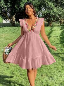 SHEIN LUNE Plus Size V-Neck Embroidered Trim Textured Holiday Casual Dress - Pink - View 3