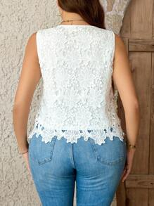 Plus Size Women Crew Neck Sleeveless Embroidered Casual Blouse - White - View 2