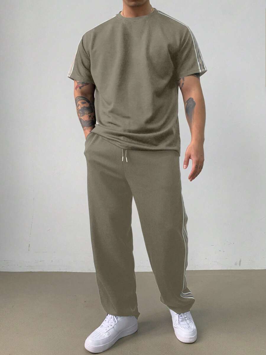 DAZY Men's Two Pieces Set: T-Shirt With Side Shoulder Contrast Tape - Dark Grey - View 1