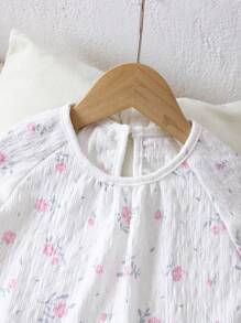 Baby Girl White Base Spring/Summer Round Neck Ditsy Floral Chiffon Ruffle Hem Short Sleeve Top And Skirt Home Dress Set - White - View 4