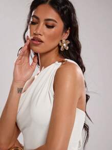 SHEIN BAE Conjunto de top corto sin espalda de unicolor elegante y sexy con falda de sirena - Blanco - Ver 6