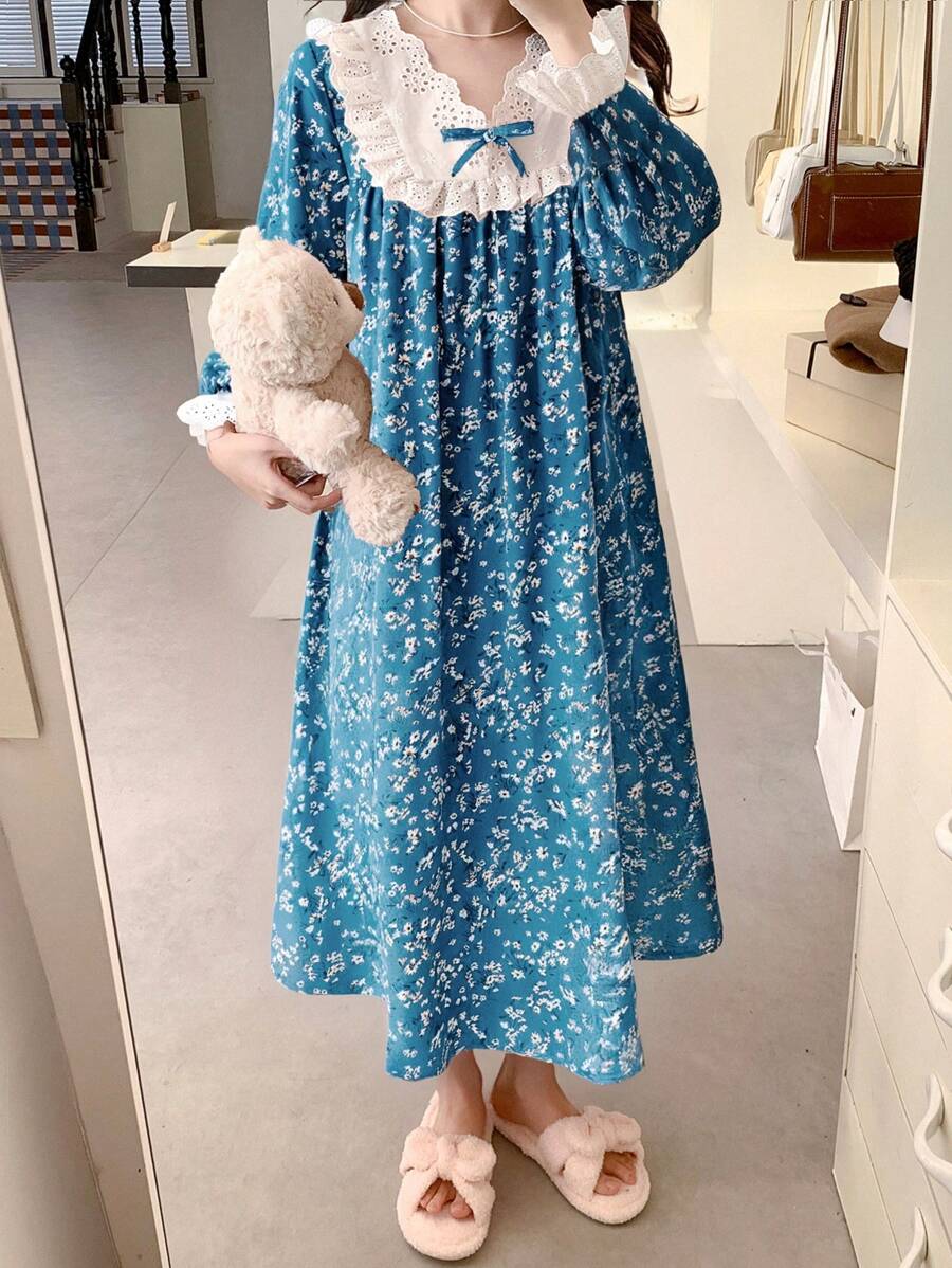 SHEIN Teen Girl Casual Ditsy Floral V-Neck Ruffled Long Sleeve Loose Loungewear Nightgown, High School & College Girls Ditsy Floral Long Sleeve Vacation Dress,Kids - Baby Blue - View 1