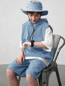 SHEIN Leap Crew 3 peças Tween Boy Casual Colete, Camiseta de Manga Curta, Conjunto de Shorts - Azul Empoeirado - Ver 3