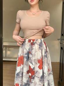 DAZY 2pcs/Set Women Solid Color Short Sleeve Crew Neck Top & Ditsy Floral Skirt - Multicolor - View 4