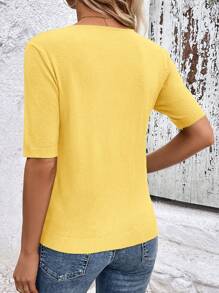 SHEIN Clasi Blusa de punto de cuello en V de manga corta de unicolor casual, versátil - Amarillo - Ver 2