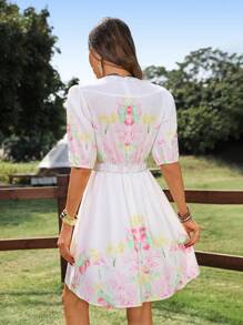 SHEIN LUNE Vestido camisero de manga farol con cuello en V, cintura fruncida y vuelo en la Bottom con estampado floral, vestido corto elegante para uso casual u ocasiones especiales - Multicolor - Ver 2