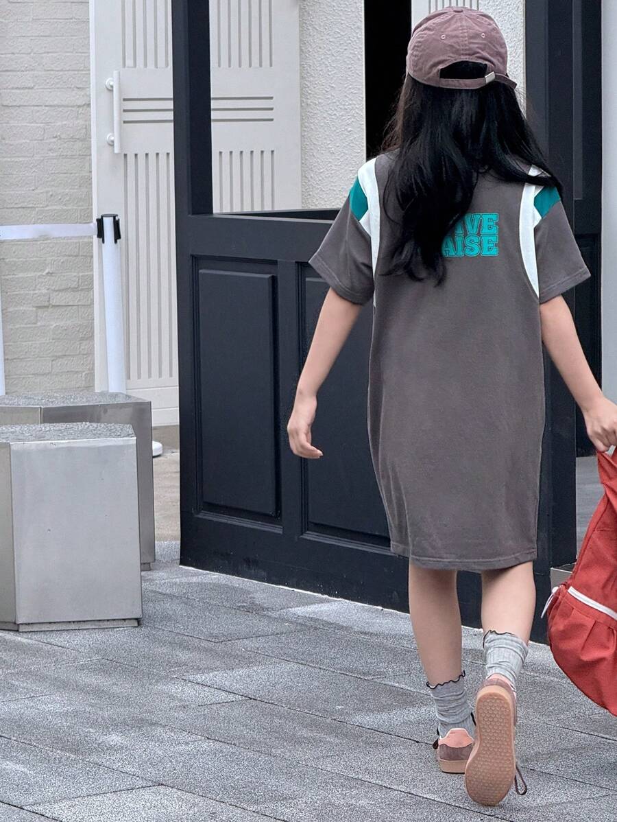 Dazy Kids 青少年女孩字母印花拼色休闲夏季背心裙,返校服 - 灰色 - 查看 1
