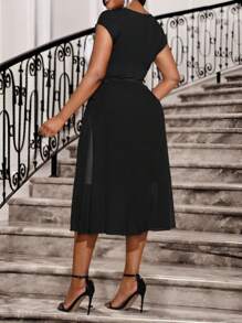 SHEIN Lady Vestido elegante casual de primavera y verano con estampado bohemio en color negro y contraste, cuello redondo, tejido de punto y gasa, cintura con efecto de patchwork, bajo ancho y elegante, talla grande, atuendo para vacaciones, atuendo de playa, vestido de boda, vestido de fiesta para mujer