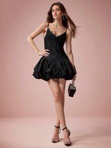 Enchnt 女士撞色蕾丝荷叶边下摆吊带连衣裙 - 黑色 - 查看 5