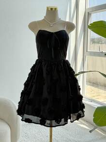 SHEIN Clasi 大码露肩 3D 花卉纹理荷叶边玫瑰蝴蝶结公主裙，性感派对礼服