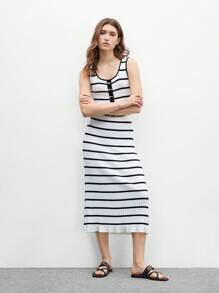 CUCCOO BIZCHIC Women's Casual Metal Decor Flat Sandals For Daily Wear - Black - View 5