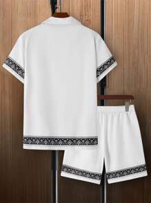 Manfinity RSRT 2pcs/Set Men's Geometric Print Button Front Short Sleeve Shirt And Shorts Casual Outfit, (Printed Pattern Asymmetrical) Men's Shirt Short Sets Shorts And Shirt Set Men Outfits 2 Pieces Set Shirt Sets Short Sets For Men - Light Grey - View 2