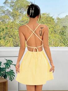 SHEIN EZwear Váy chữ A hở lưng kẻ sọc mini cho kỳ nghỉ hè giản dị - Màu vàng - Xem 2