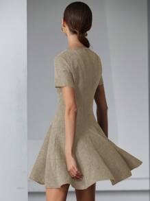 Aveloria Modichic Einfarbiges, simples Minikleid mit Off-Shoulder-Design, Collegemode A-Linien-Silhouette, vielseitig