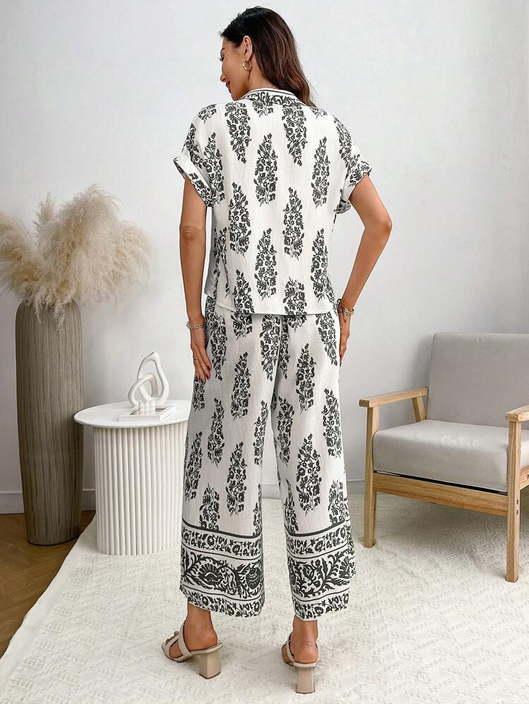 Conjunto de 2 piezas para mujer: Camisa y pantalones a juego con estampado all-over para tiempo libre y vacaciones, conjunto de verano de dos piezas