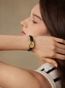 MOTF PREMIUM 1PC GOLDEN OVAL DIAL PATTERNED STRAP WOMEN'S WATCH - Black - View 2