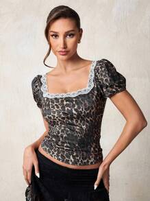 Glamine Damen T-Shirt mit Leoparden Muster, Rüschenabschluss am Kragen und Kurzarm - Verschiedenfarbig - Übersicht 4