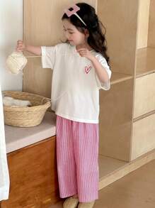 Dazy Kids Bộ đồ ngủ quần sọc in hình trái tim cho bé gái - Đỏ và trắng - Xem 3