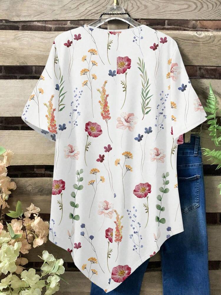 Women's Casual Floral Print Woven Fabric Blouse With Three-Quarter Sleeves And A Round Neckline For Everyday Comfort