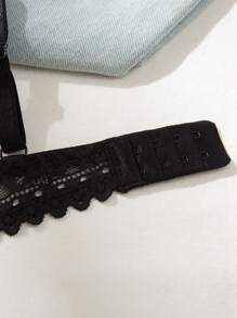 1 件女士黑色蕾丝拼接钢圈舒适聚拢内衣文胸，小胸围提升