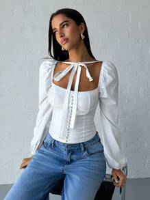 Aloruh Damen Ausgeh-Top Moderne Mode Elegante Frühlings Bluse Täglicher Lässig Einfacher Business Pendler Basic Stil Einfarbiges Top Altes Geld Stil Quadratischer Kragen Schleifendekor, Hochzeitsgast Top Damen, Brunch für Damen, St. Patrick, Ostern, Boho, Bescheiden, Streetwear, Minimalana, Vordere Schleife Top - Weiss - Übersicht 3