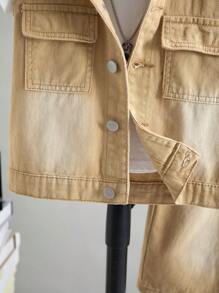 SHEIN Conjunto casual de 2 piezas para niño preadolescente con chaleco de jean con capucha y bolsillo de una de botones, y shorts de jean
