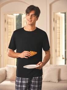 Manfinity Underwear&Sleepwear Basics Men's Summer Casual Solid Color Short Sleeve T-Shirt And Plaid Pants Pajama Set - Black - View 6