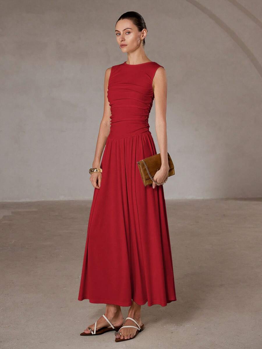 Aveloria Modichic 白色极简设计感高端知性奢华百褶圆领无袖连衣裙 - 紅色 - 查看 1