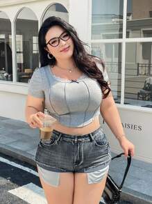 SHEIN EZwear Damen Große Größen Wagemutiger, avantgardistischer Streetstyle coole, selbstbewusste, retro Jeans Shorts in Knielänge, Sommer - Mittele Waschung - Übersicht 1