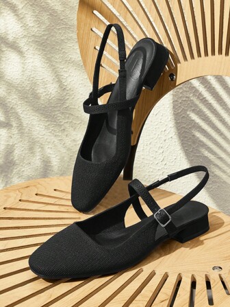 CUCCOO BASICS Chaussures plates confortables pour femmes de style babies noires avec brides, bout carré. Mocassins casual