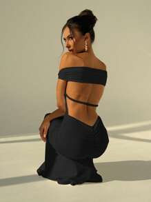 Aloruh 适合婚礼季节的白色露肩褶皱紧身长裙，性感露背 - 黑色 - 查看 1