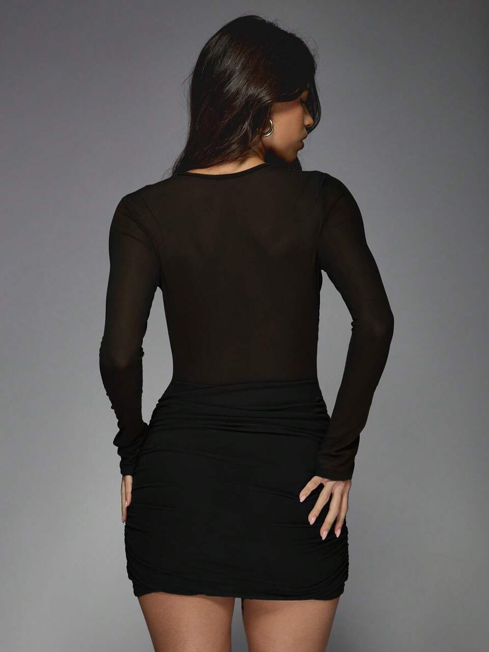 MISSGUIDED Vestido mini ajustado con mangas largas fruncidas y paneles de malla